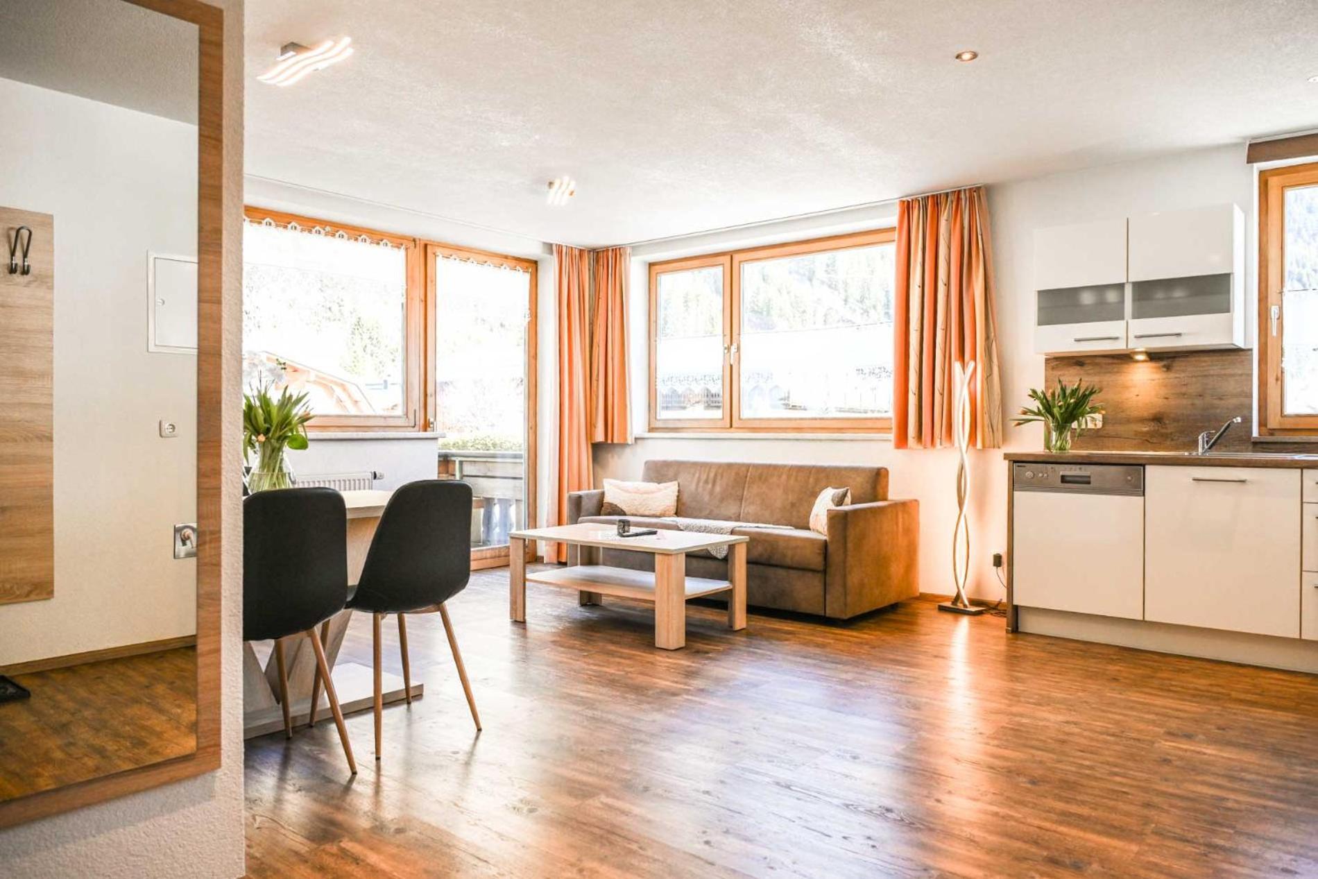 Appartements Schwarzer Adler Elbigenalp Luaran gambar